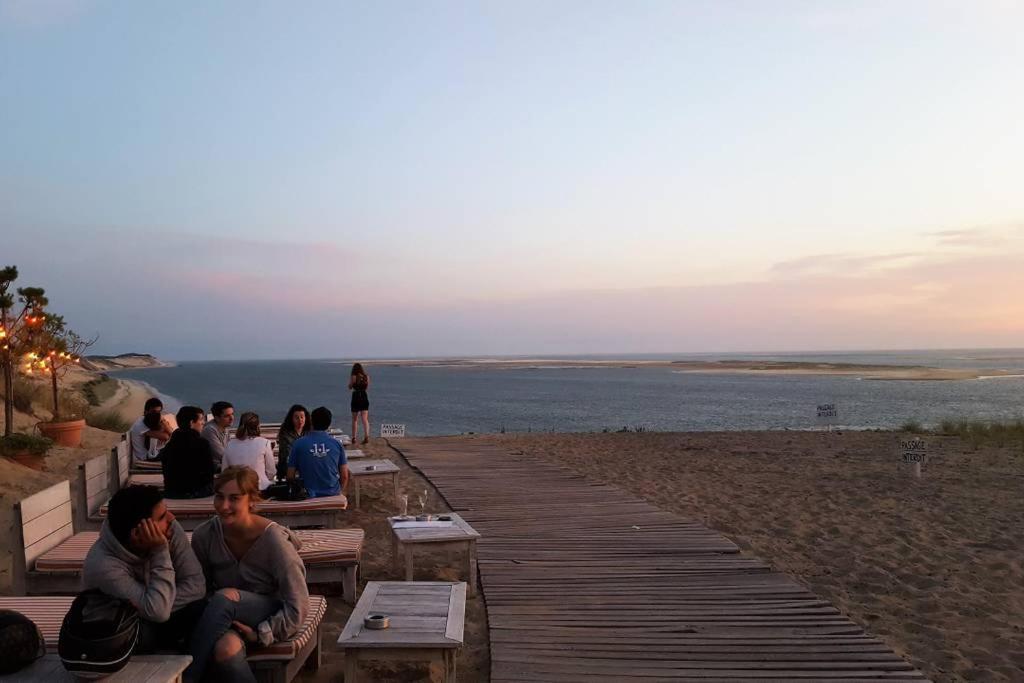 Appartement Les Pieds Dans L Eau Acces Direct Plage Pereire, Parking Gratuit ,Wifi Arcachon Exterior foto